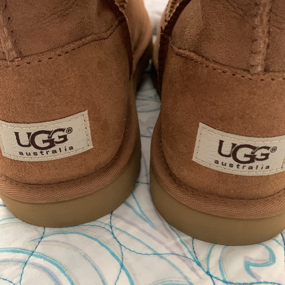 Uggs - Picture 5 of 6